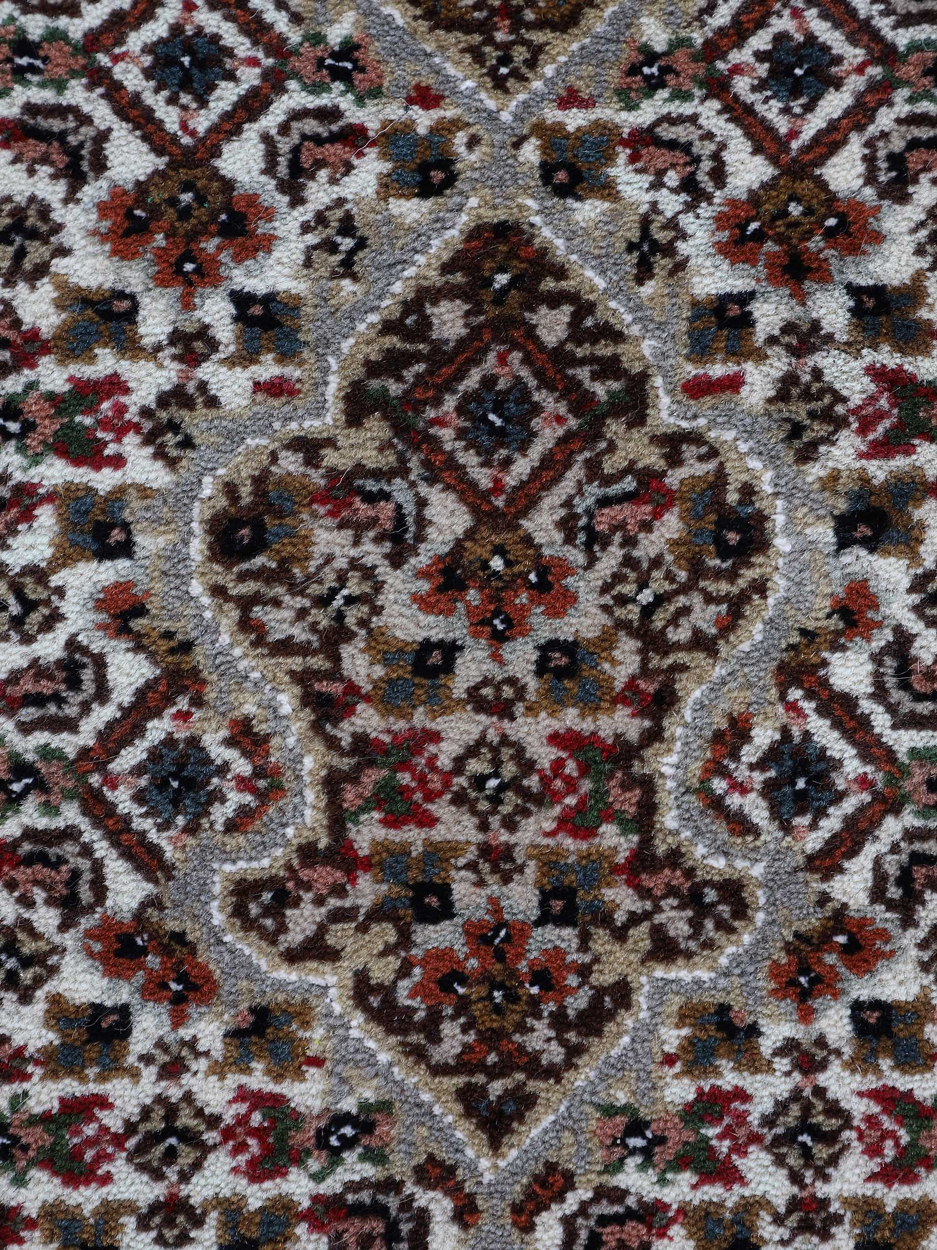 Tabriz Mahi Läufer Teppich