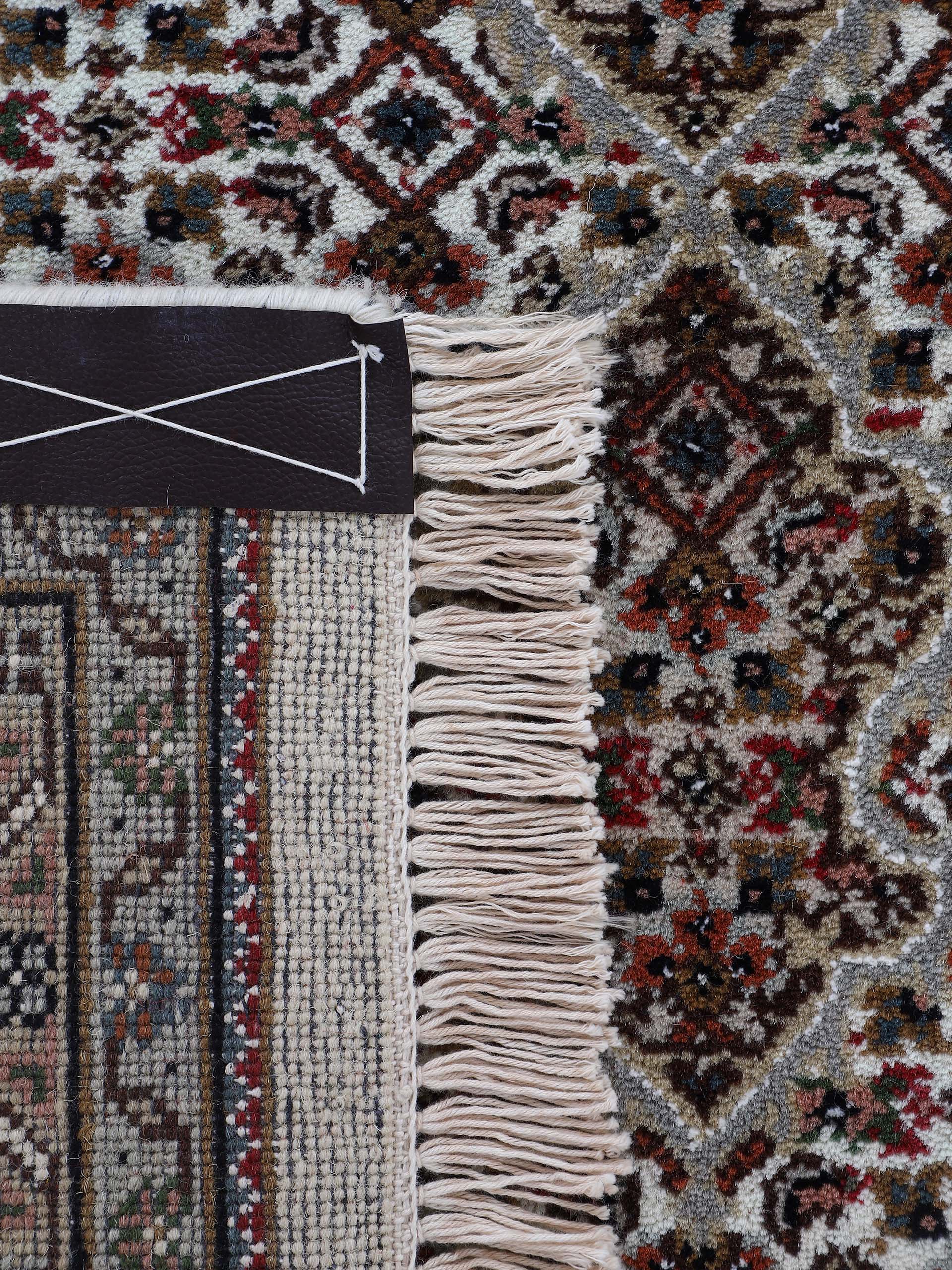 Tabriz Mahi Läufer Teppich